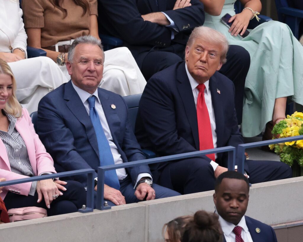 Rolex critiqué pour avoir invité Trump à l&rsquo;US Open en raison des problèmes de tarifs