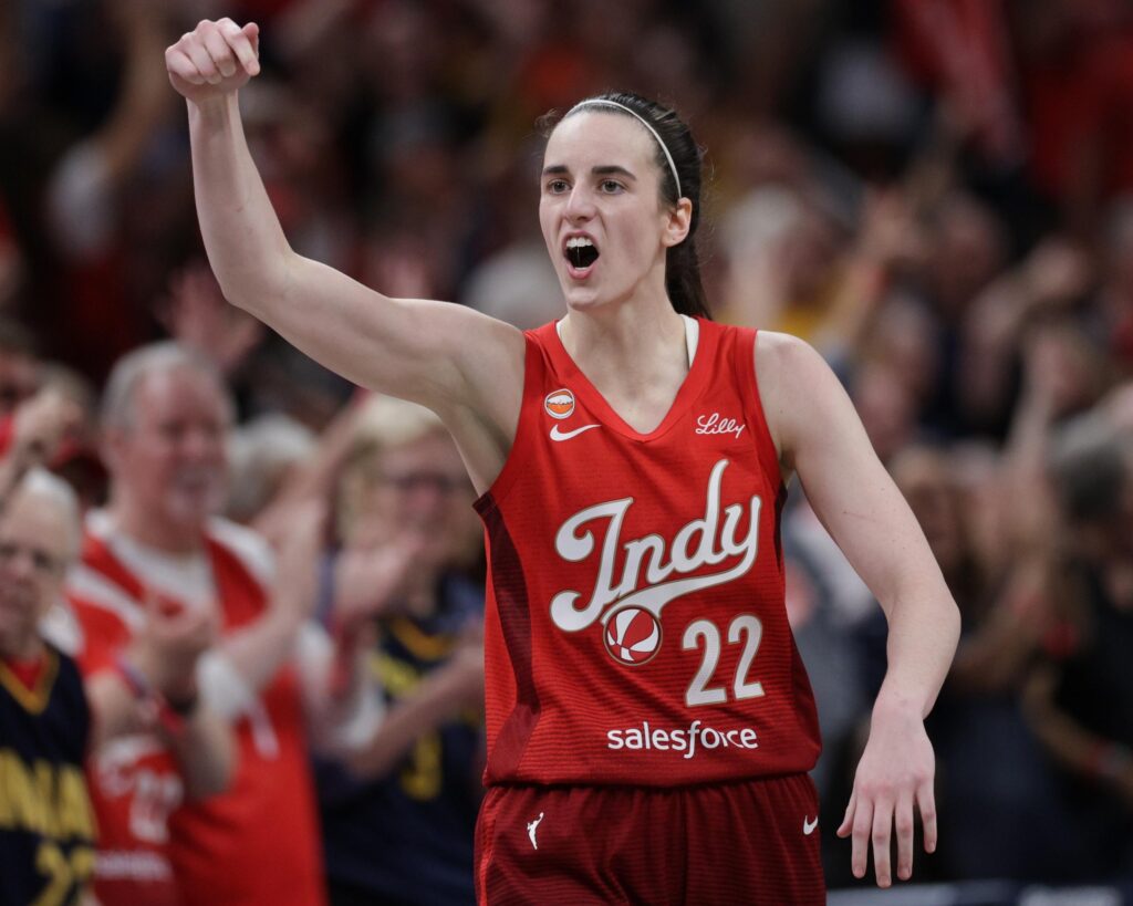Caitlin Clark établit un record de carrière en WNBA avec 45 points lors de la victoire des Fever