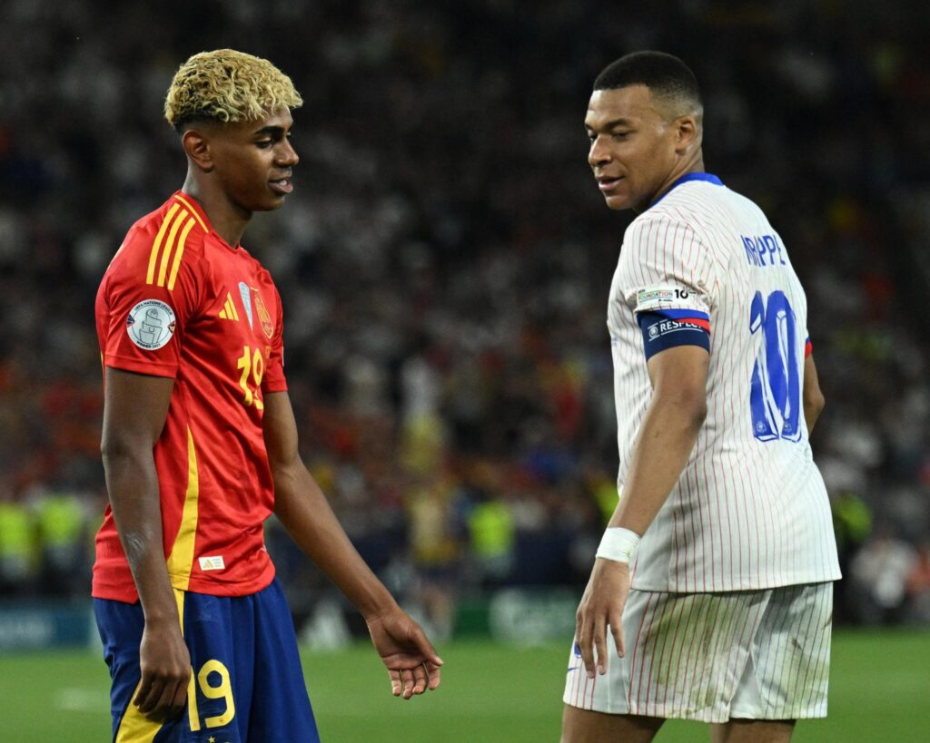 L&rsquo;Espagne bat la France 5-4 dans une demi-finale palpitante de la Ligue des Nations