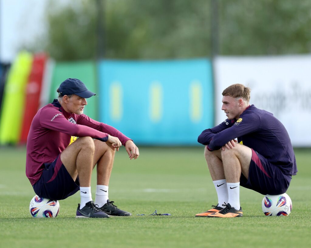 Analyse de l&rsquo;équipe de Tuchel et des rumeurs de transfert dans le podcast Football Weekly Extra