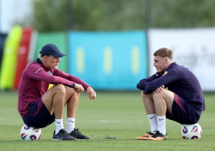 Analyse de l&rsquo;équipe de Tuchel et des rumeurs de transfert dans le podcast Football Weekly Extra