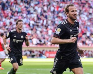 Le Bayern Munich réalise une remontée spectaculaire ; le FC Barcelone renforce son avance en Liga