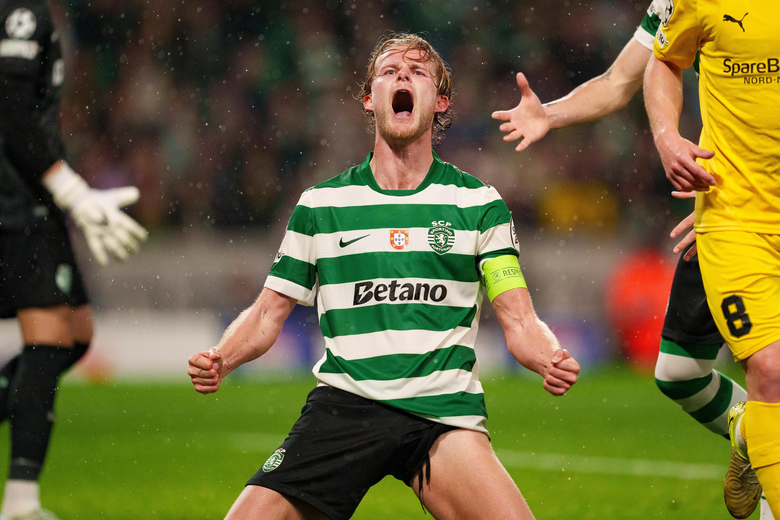 Morten Hjulmand of Sporting CP celebrates the goal of his team during the UEFA Champions League 2025/26 Round of 16 Second Leg match between Sporting Clube de Portugal and FK Bodo/Glimt at Estádio José Alvalade on March 17, 2026 in Lisbon, Portugal.