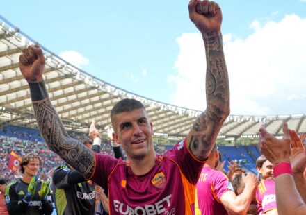 La Roma s&rsquo;impose face à la Lazio et se rapproche du retour en Ligue des Champions