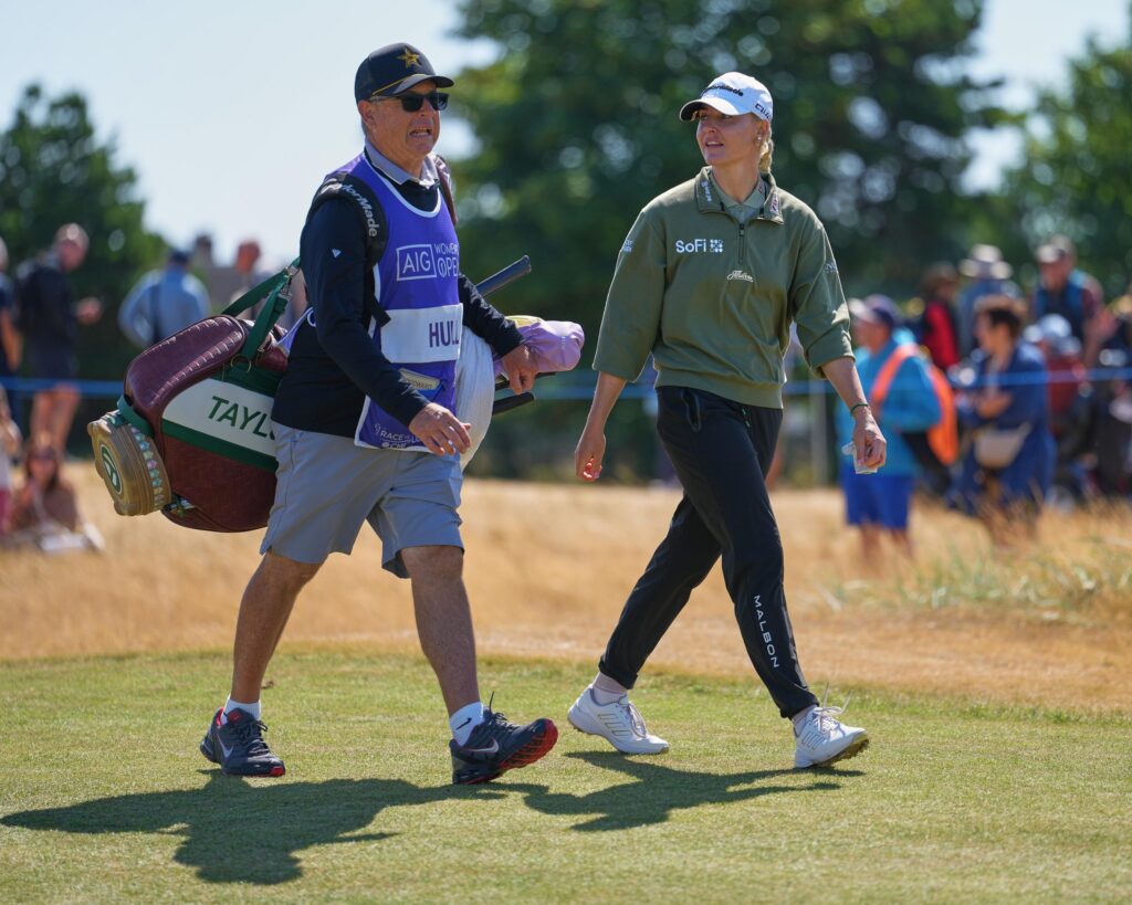 Charley Hull défend son canular sur son caddie après un bon début à l&rsquo;Open féminin