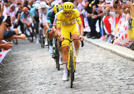 Tadej Pogacar remporte le Tour de France 2026 et entre dans l&rsquo;histoire