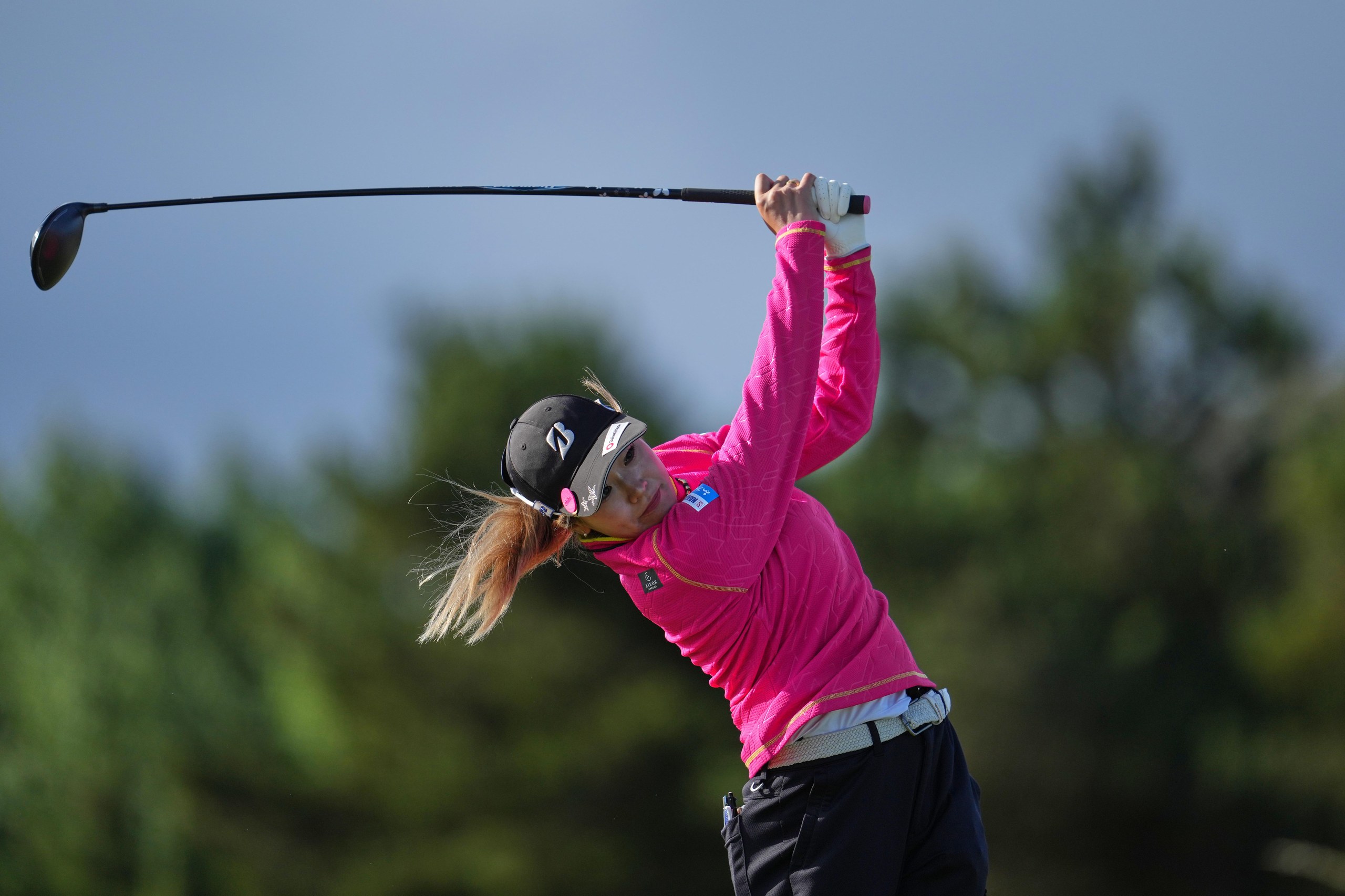 Shiho Kuwaki drives on the 4th tee
