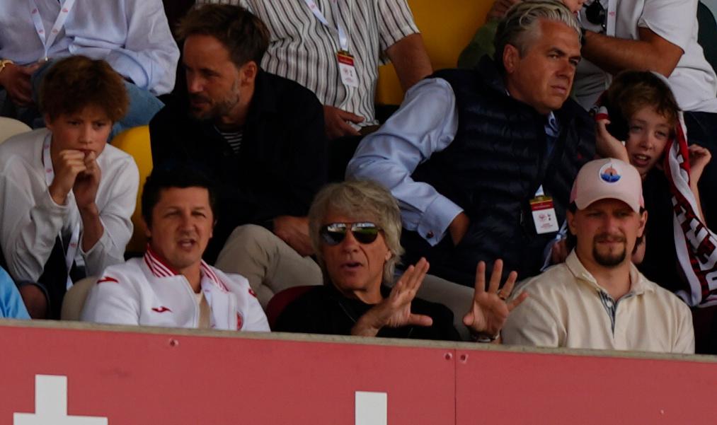 Are Spurs ‘Livin’ on a prayer? Jon Bon Jovi in the house.