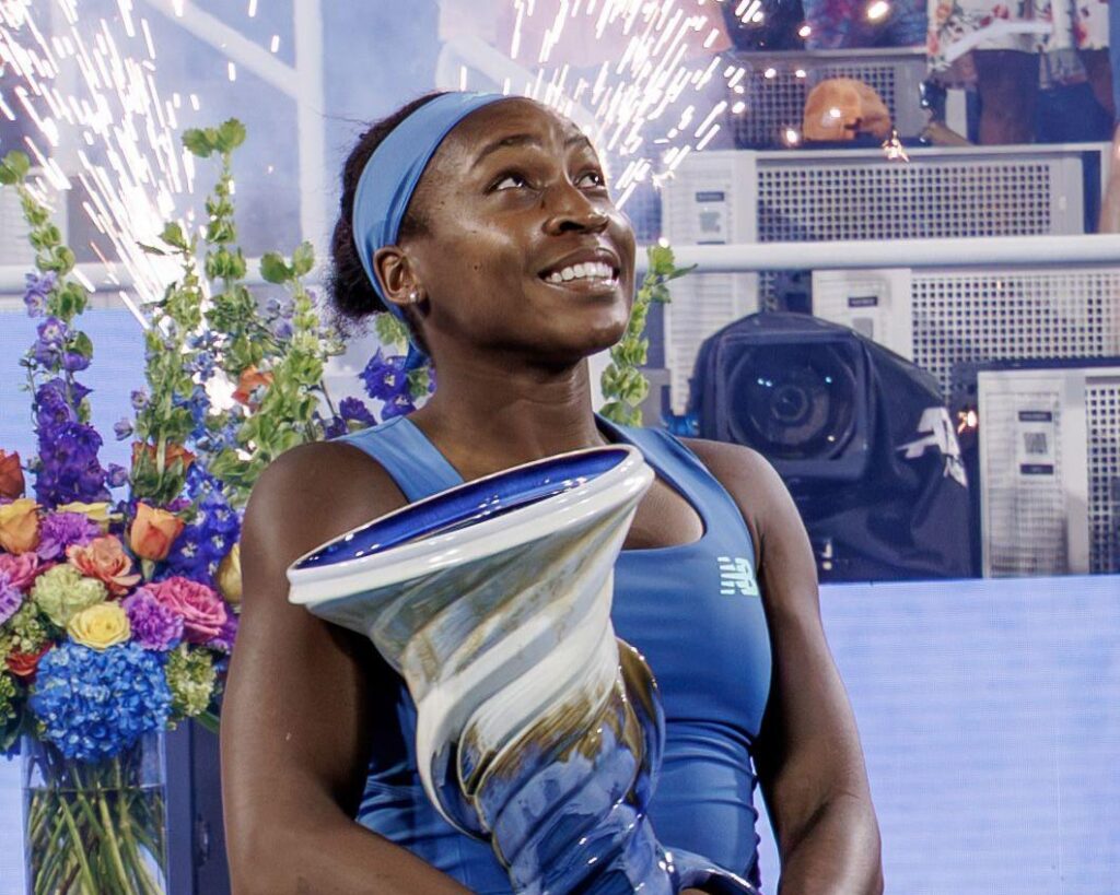 Coco Gauff remporte le titre à Cincinnati et se prépare pour l&rsquo;US Open