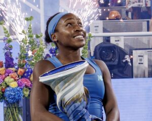 Coco Gauff remporte le titre à Cincinnati et se prépare pour l&rsquo;US Open