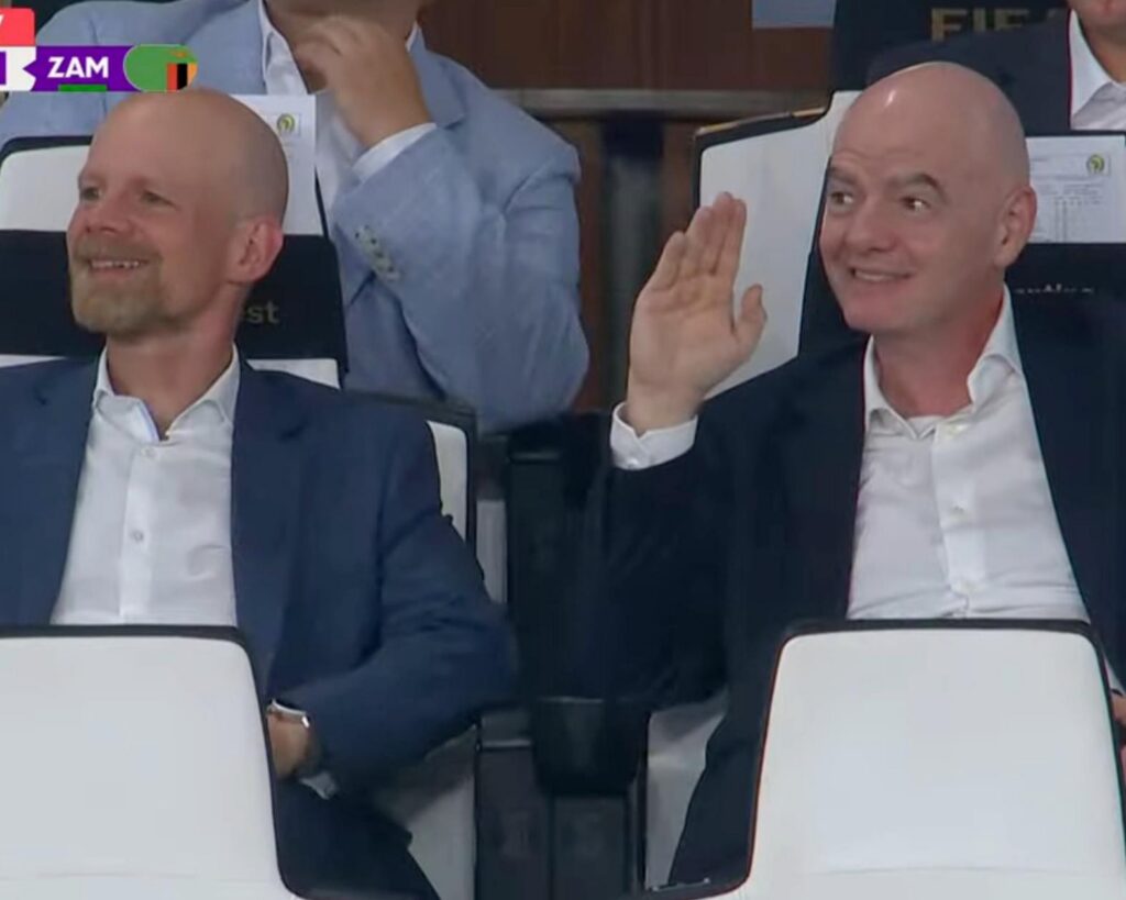 Gianni Infantino confirmé à la présidence de la FIFA après une réunion à Rabat