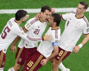 L&rsquo;Espagne domine la France pour atteindre la finale de la Coupe du Monde