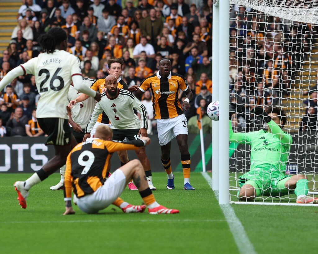 Hull City surclasse Manchester United en Premier League