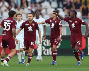 Inter laisse échapper une avance de deux buts, des expulsions de gardiens en Espagne