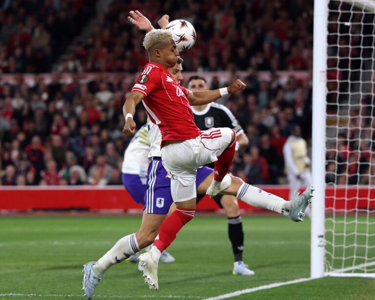 Nottingham Forest s&rsquo;impose 1-0 face à Aston Villa en demi-finale de la Ligue Europa