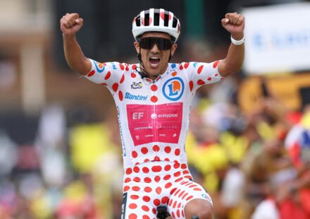 Pogacar se dirige vers la victoire après la 20e étape remportée par Carapaz