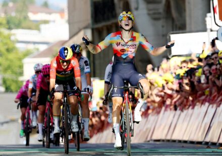 Wiebes wins first stage of Tour de France Femmes, defeating Le Court and Vollering