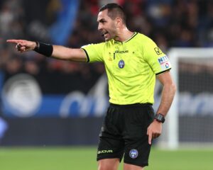 Le directeur des arbitres italiens se suspend après des allégations de fraude sportive