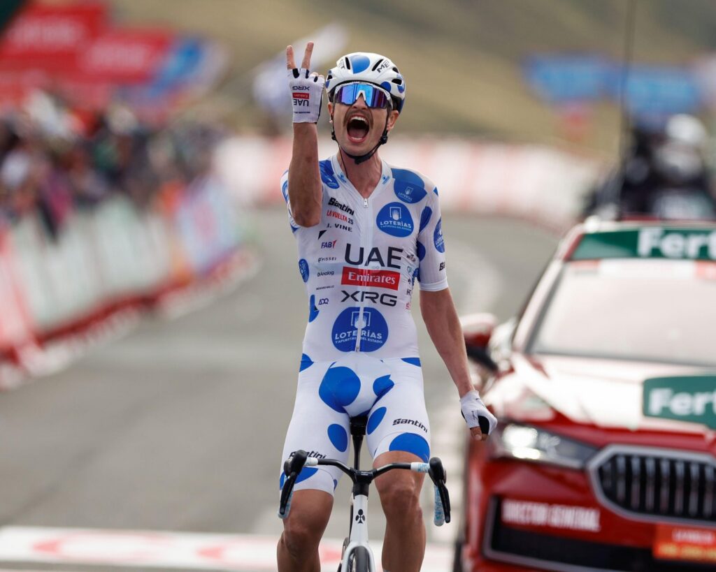 Jay Vine remporte la 10e étape de la Vuelta, tensions au sein de l&rsquo;équipe UAE