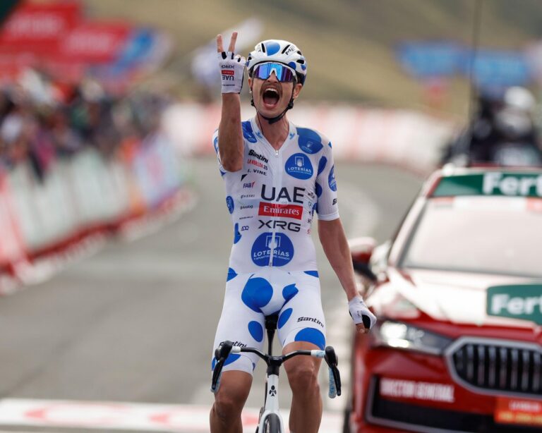 Jay Vine remporte la 10e étape de la Vuelta, tensions au sein de l&rsquo;équipe UAE
