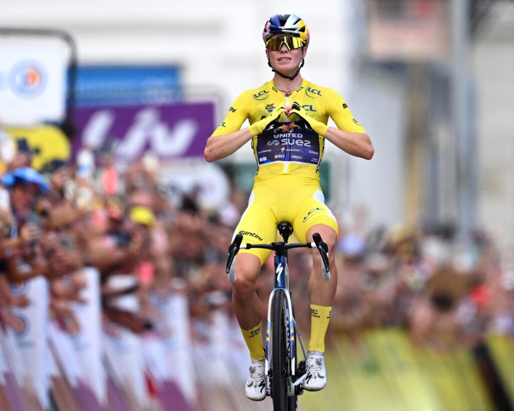 Demi Vollering remporte le Tour de France Femmes après une course palpitante