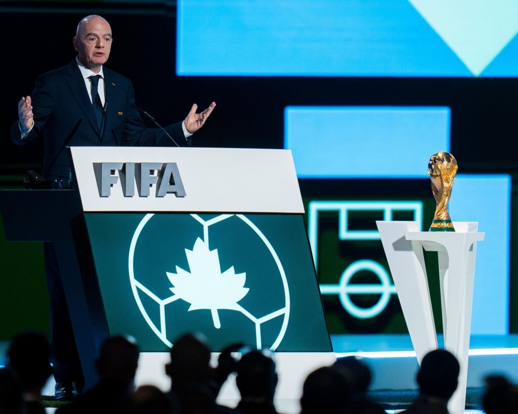 Pressions croissantes sur Infantino, les confédérations se positionnent