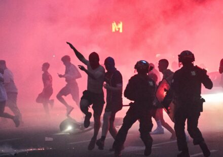 Des émeutes éclatent à Paris suite à la victoire du PSG en Ligue des champions