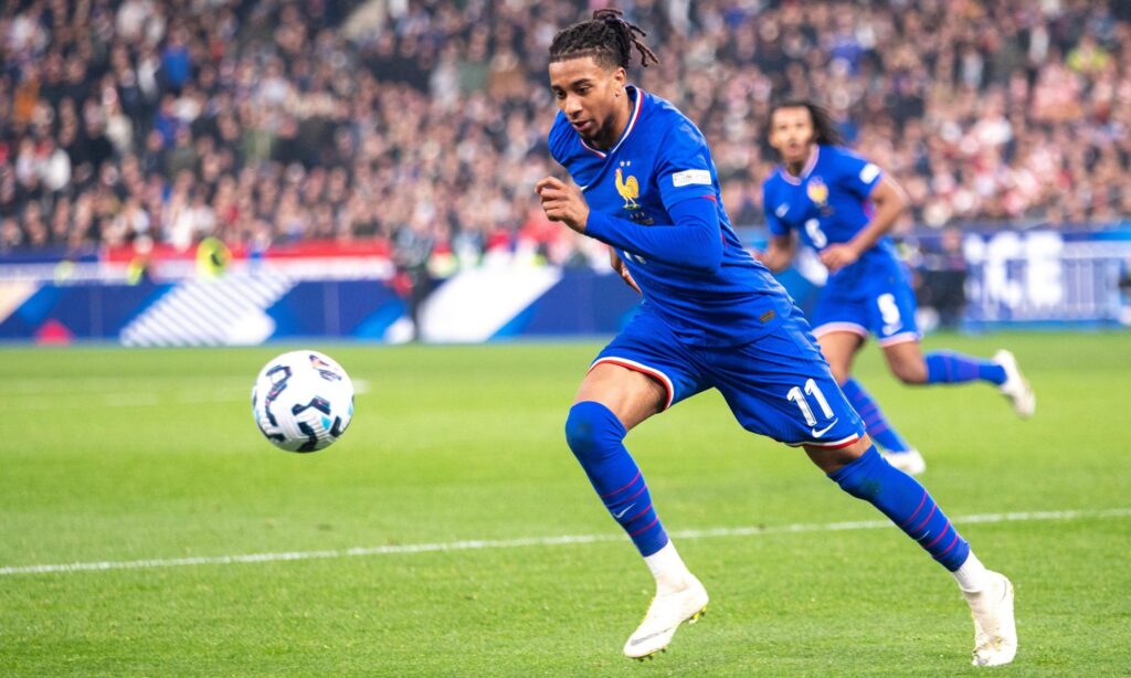 Michael Olise remplace Antoine Griezmann en équipe de France