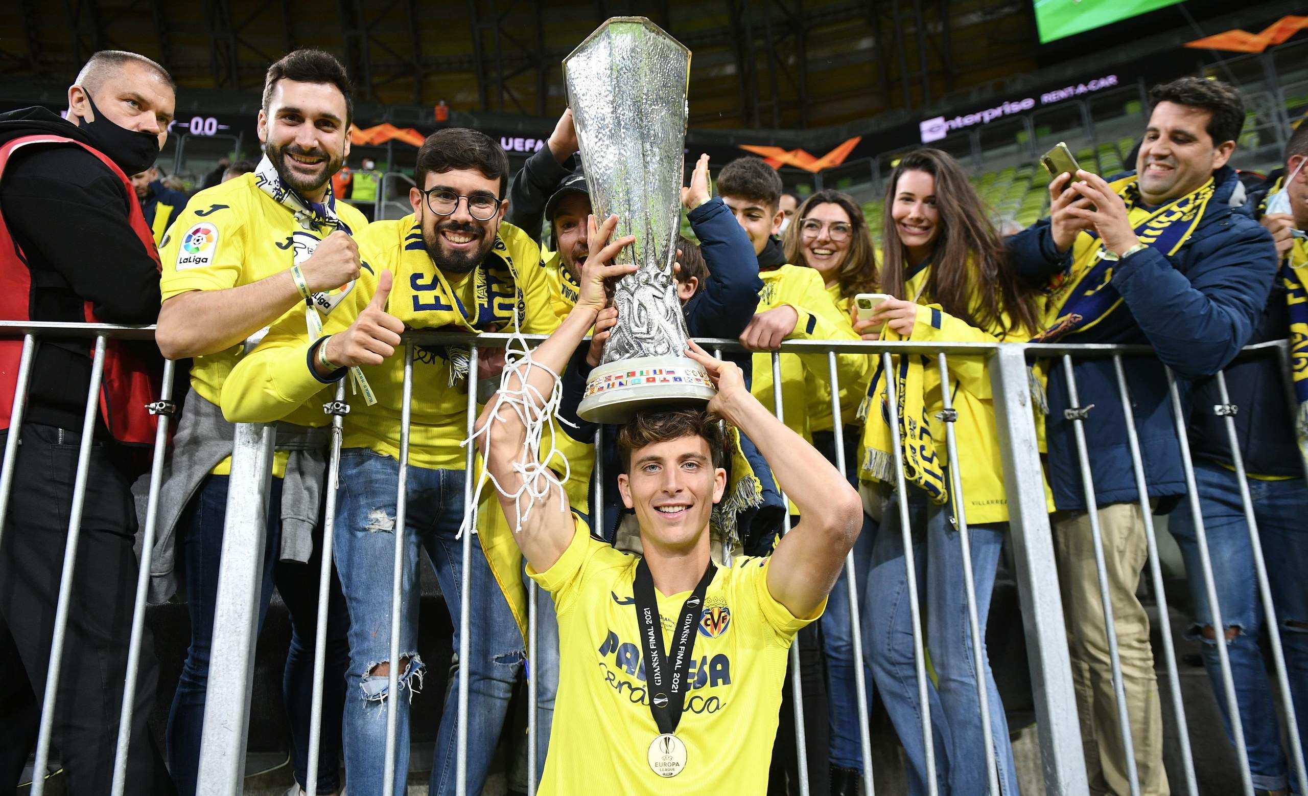 Pau Torres with the Europa League trophy