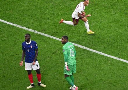 L&rsquo;Espagne atteint la finale de la Coupe du Monde après les buts d&rsquo;Oyarzabal et Porro
