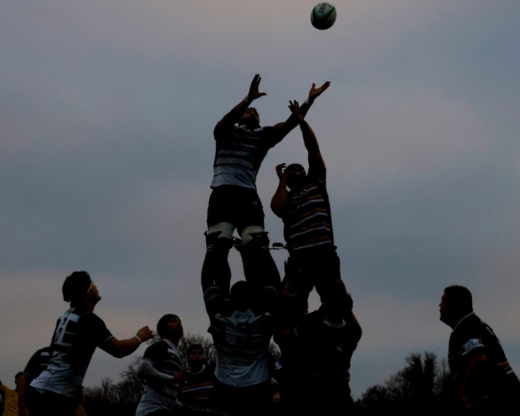 Le recours juridique sur les blessures cérébrales en rugby reprend espoir grâce à un jugement du tribunal