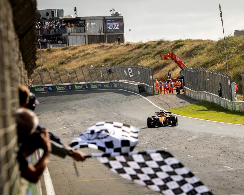Lando Norris remporte le GP des Pays-Bas après le crash de Verstappen