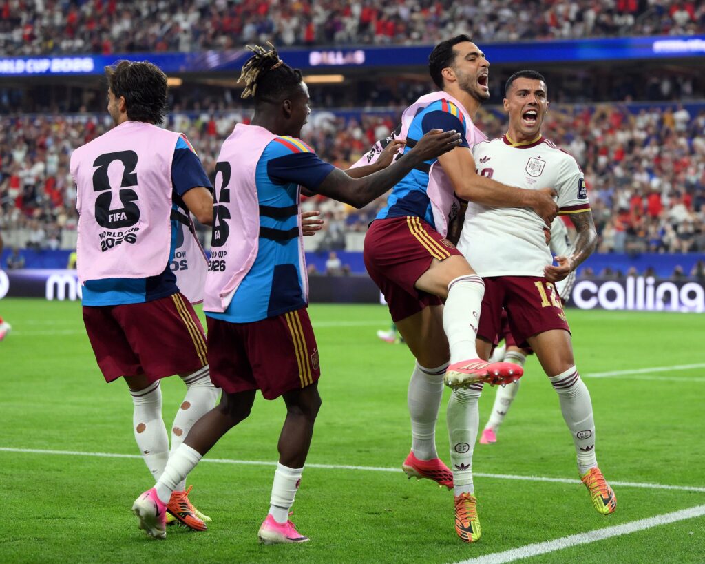L&rsquo;Espagne élimine la France 2-0 et se qualifie pour la finale de la Coupe du Monde 2026