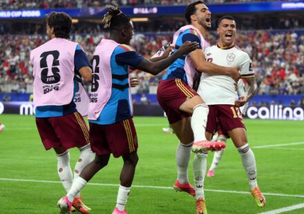 L&rsquo;Espagne élimine la France 2-0 et se qualifie pour la finale de la Coupe du Monde 2026