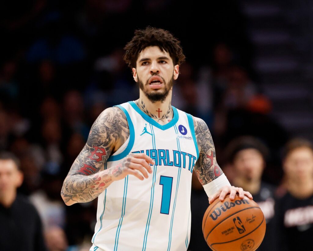 Les Timberwolves échangent pour LaMelo Ball avec les Hornets