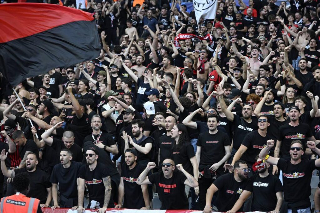 Les tensions historiques entre supporters niçois et parisiens expliquées