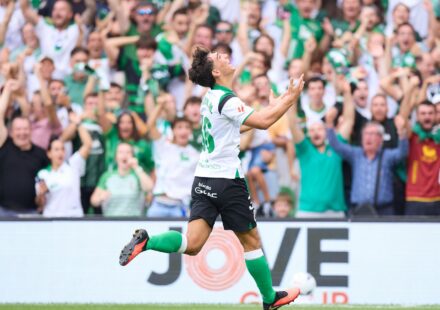 Sergio&rsquo;s extraordinary goal lights up El Sardinero as Racing Santander returns to La Liga