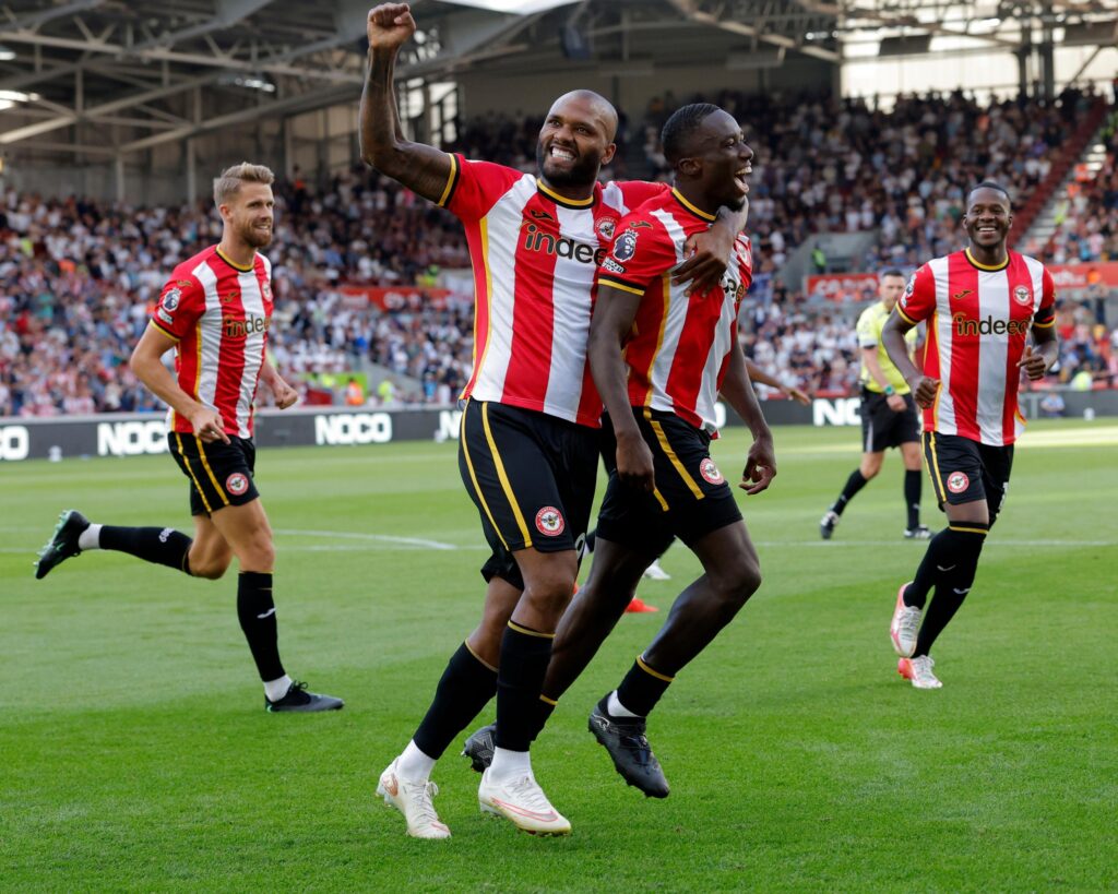Brentford triomphe 3-0 contre Tottenham pour débuter sa saison