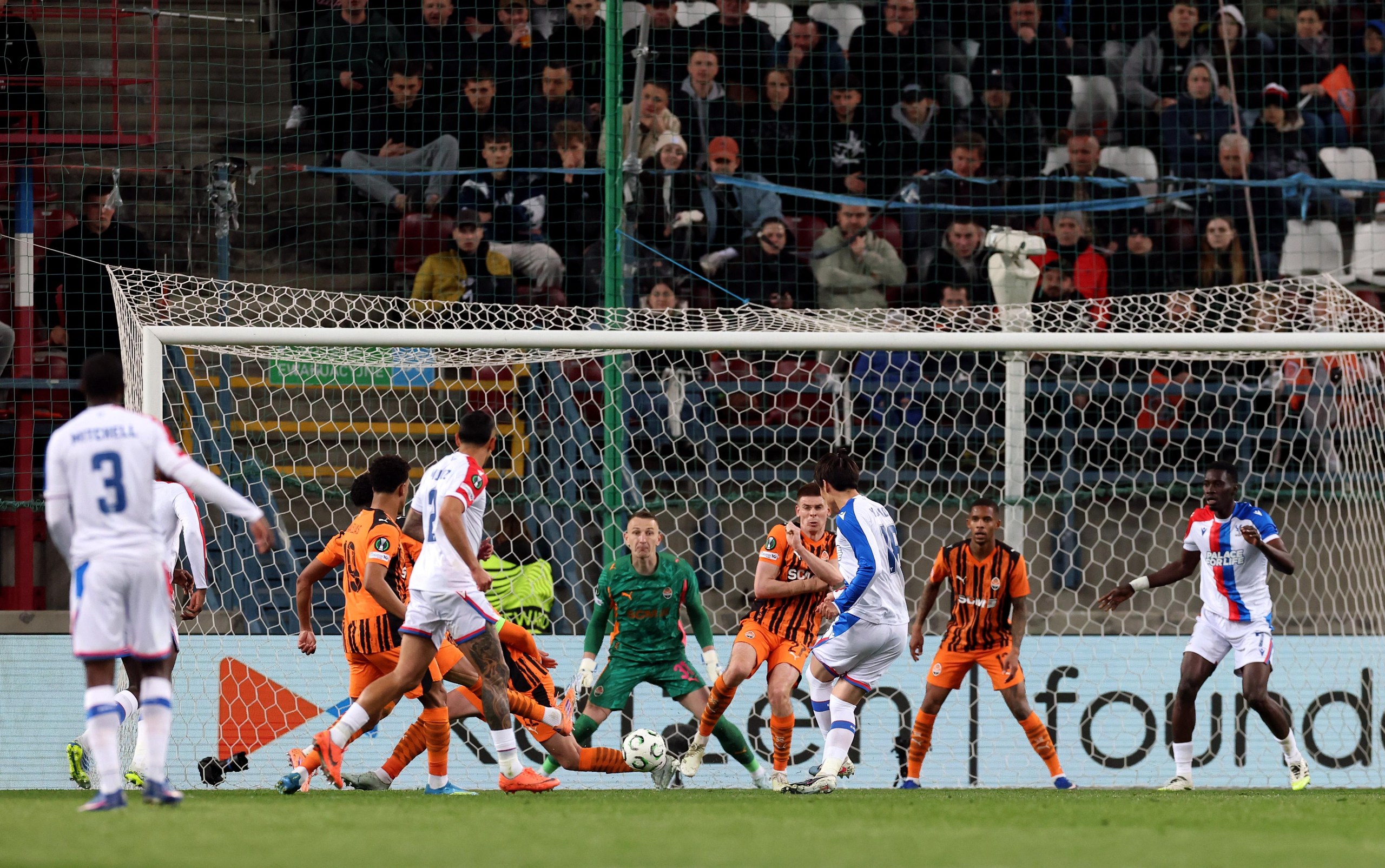 Daichi Kamada (third right) fires home to restore Crystal Palace’s lead.