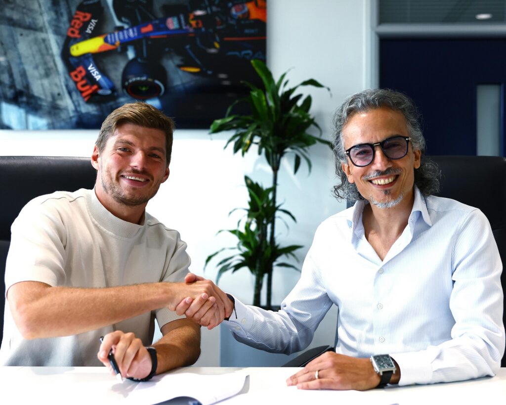 Max Verstappen signs new contract with Red Bull until 2030