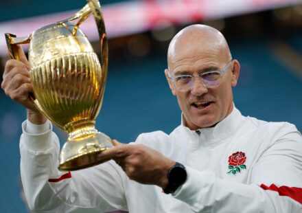 John Mitchell devient citoyen britannique et se prépare pour le tournoi WXV