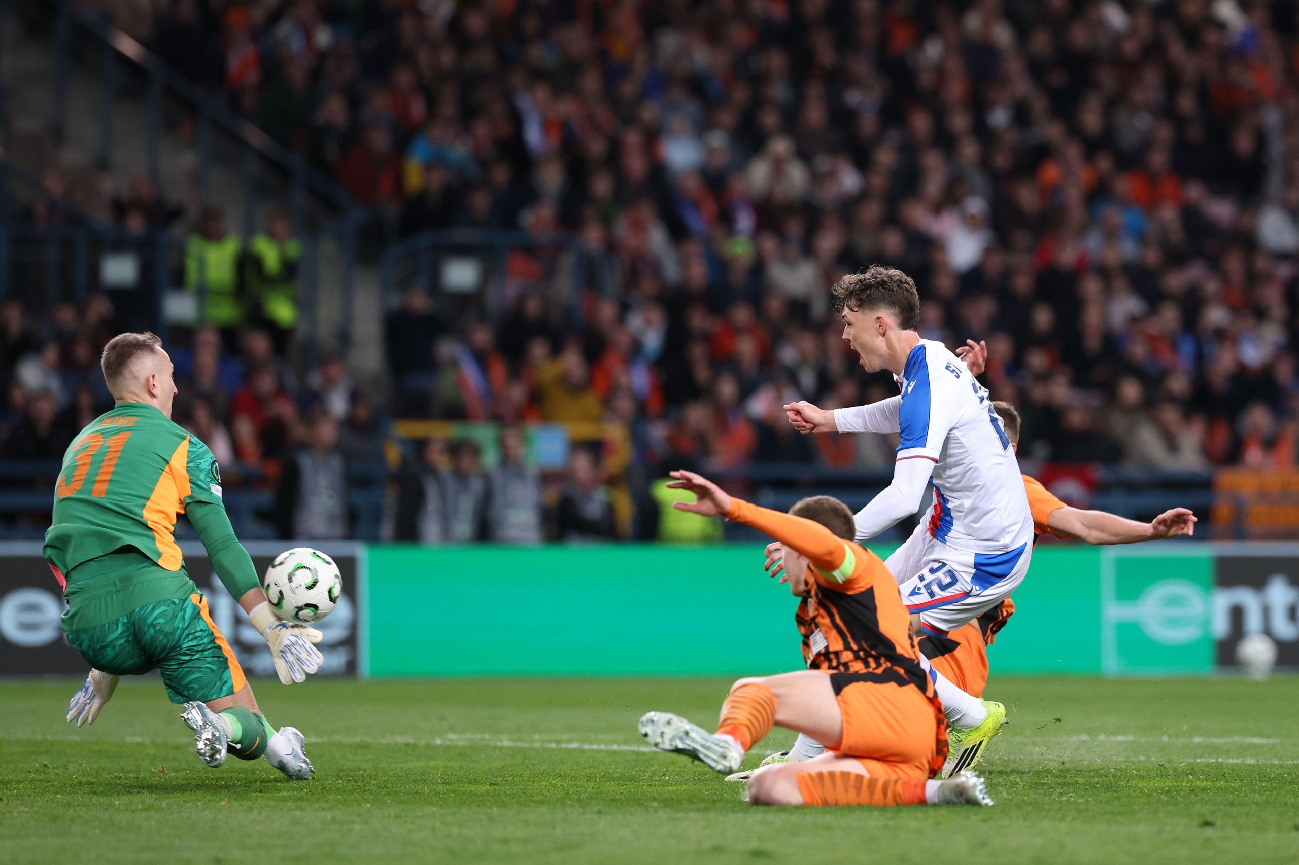 A delicate finish from Jorgen Strand Larsen extends Crystal Palace’s lead.