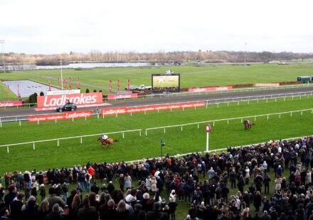 Le débat à Westminster sur l&rsquo;avenir menacé de Kempton Park