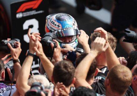Kimi Antonelli décroche la pole au GP de Belgique devant Verstappen