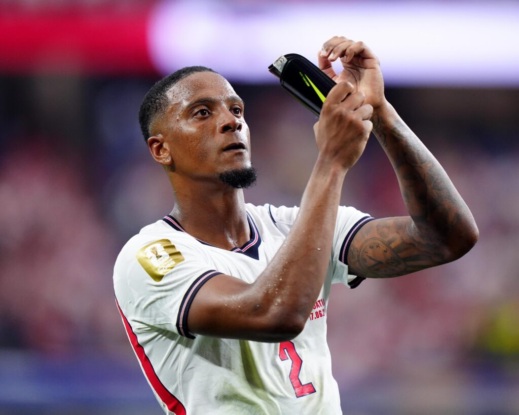 Arsenal finalise le transfert d&rsquo;Ezri Konsa pour 51 millions de livres, Wan-Bissaka rejoint Aston Villa