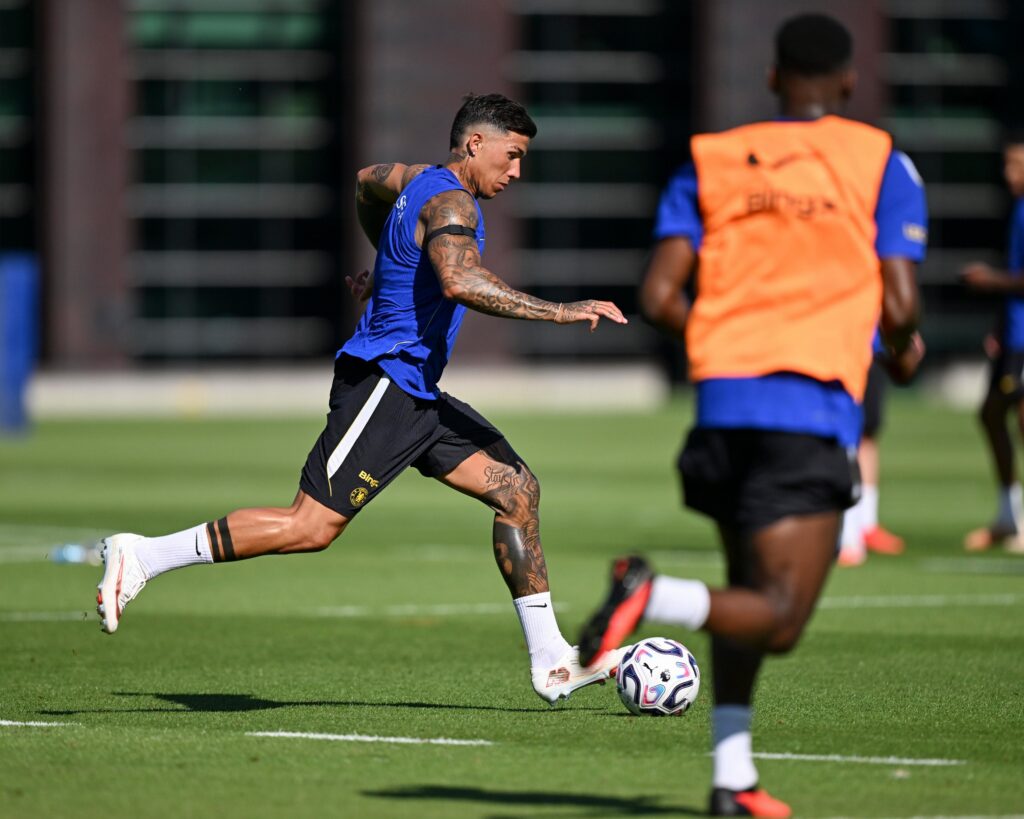 Manchester City rejette l&rsquo;offre de Barcelone pour Rodri, Chelsea fixe un délai pour Fernández