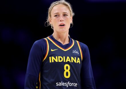 Sophie Cunningham s&rsquo;engage dans les tensions politiques du sport