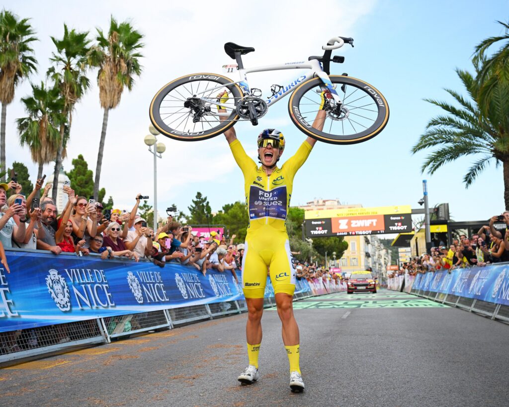 Tour de France Femmes : Vollering remporte son deuxième titre, mais la controverse persiste