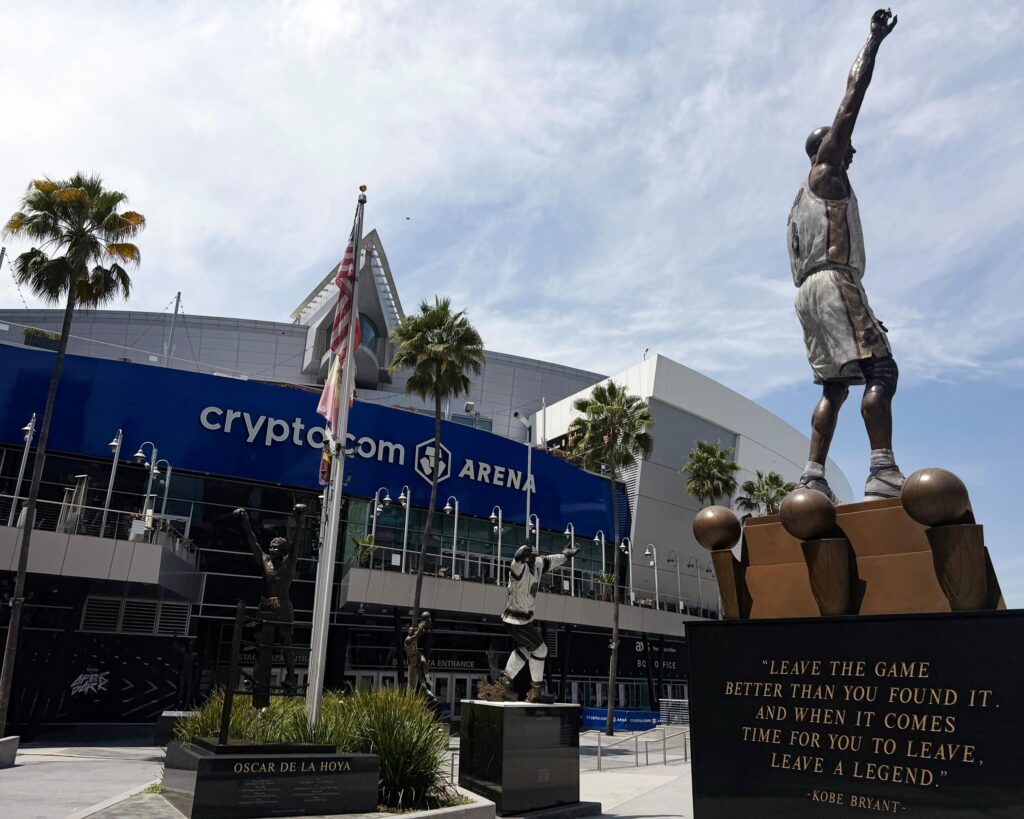 Les Lakers de Los Angeles atteignent une valorisation de 12,5 milliards de dollars