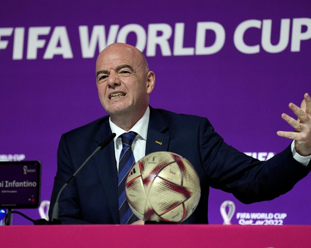 L&rsquo;Association anglaise de football retire son soutien à Gianni Infantino